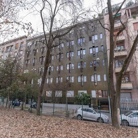 The Rent - Gorgeous One-bedroom In Ticinese Apartment Milan