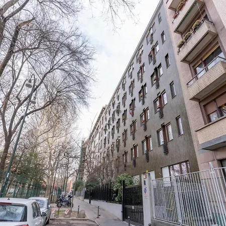 The Rent - Gorgeous One-bedroom In Ticinese Milan