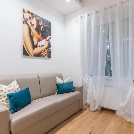 The Rent - Gorgeous One-bedroom In Ticinese Apartment Milan