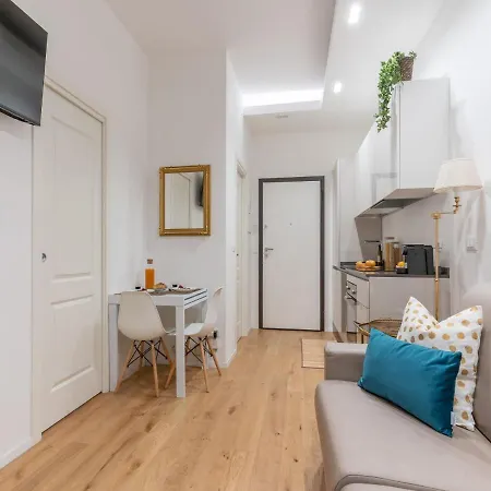 The Rent - Gorgeous One-bedroom In Ticinese Apartment Milan